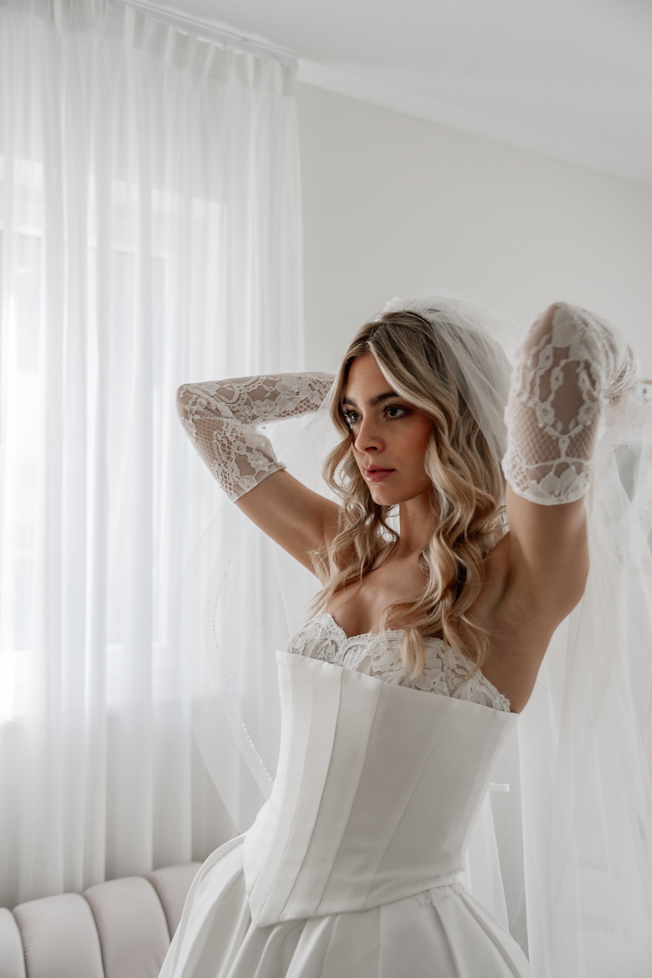 Ellie Halbcorsage