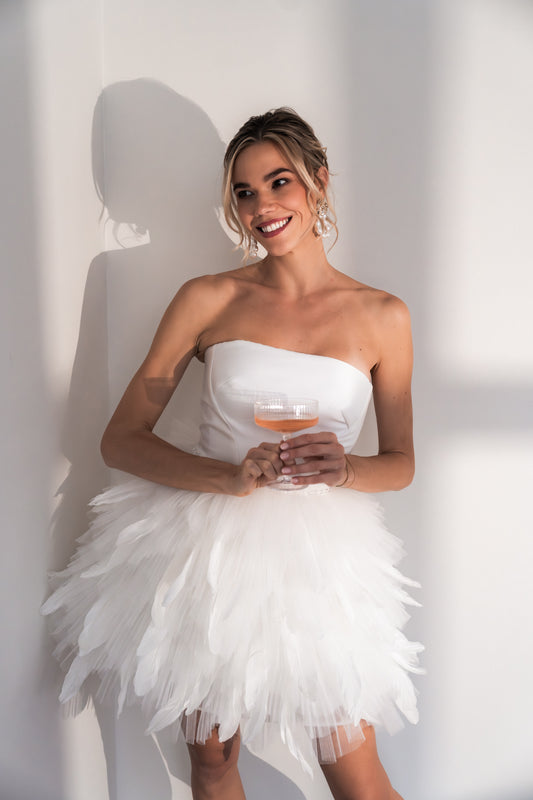 Adela (nur Kleid ohne Feder)